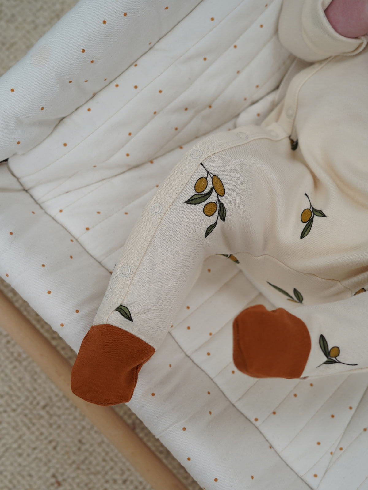 Olive Garden Suit with contrast feet