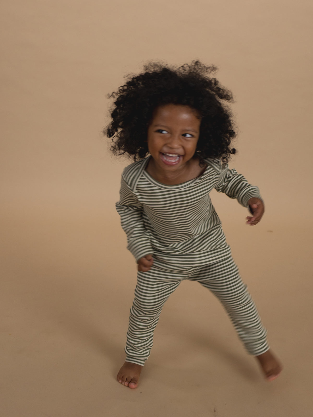 toddler in ribbed cotton long-sleeved top & leggings set in green & cream stripes