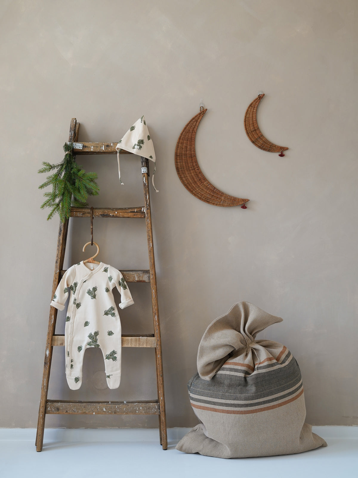 Pine Forest Pixie Bonnet